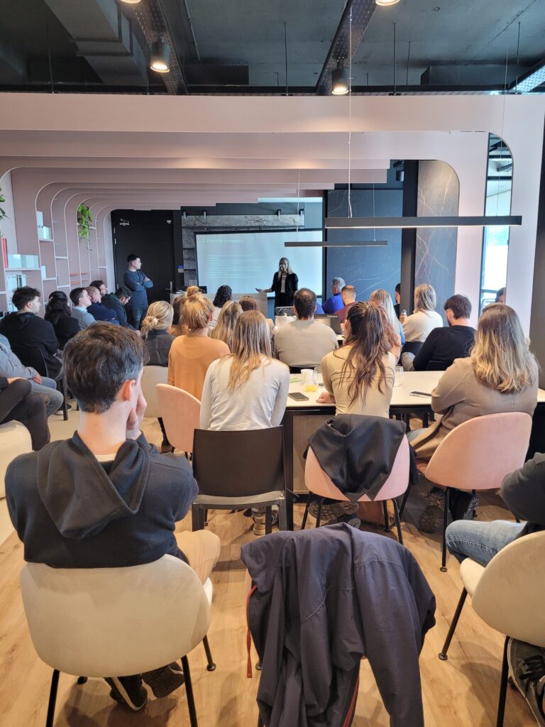 Charla informativa en el encuentro de ALIADOS en Forte dei Marmi