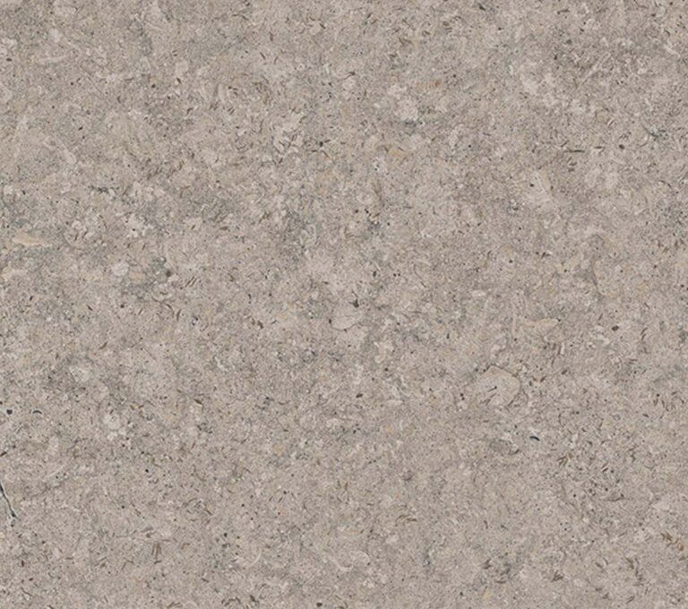 Dekton Grigio es de color gris con acentos cálidos.